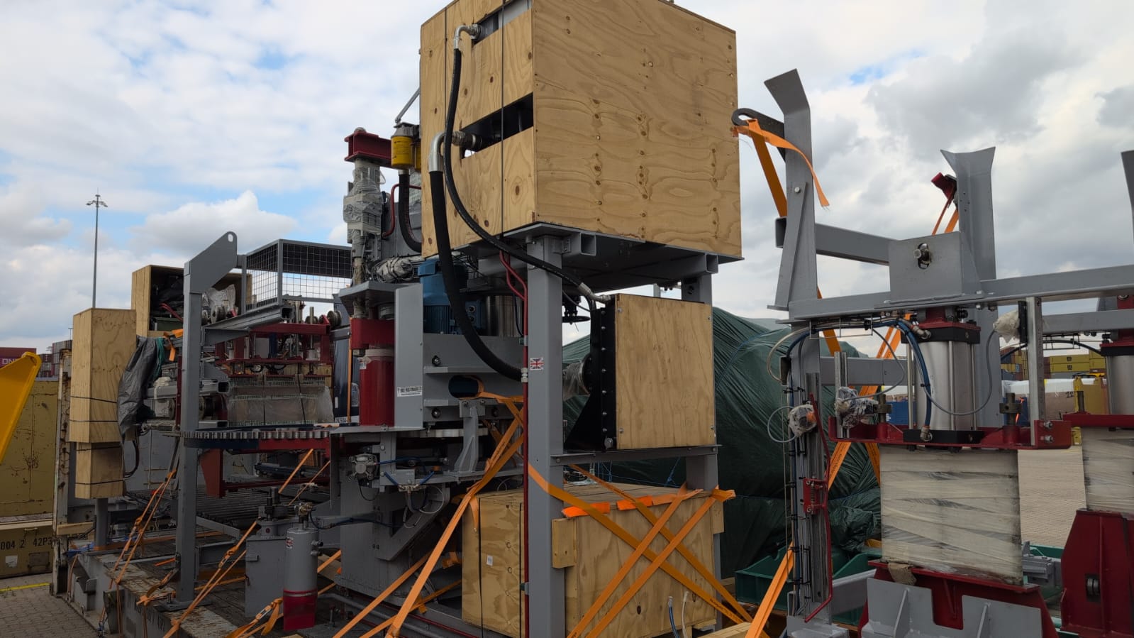 Hydraulic Press on flat rack ready for transportation.